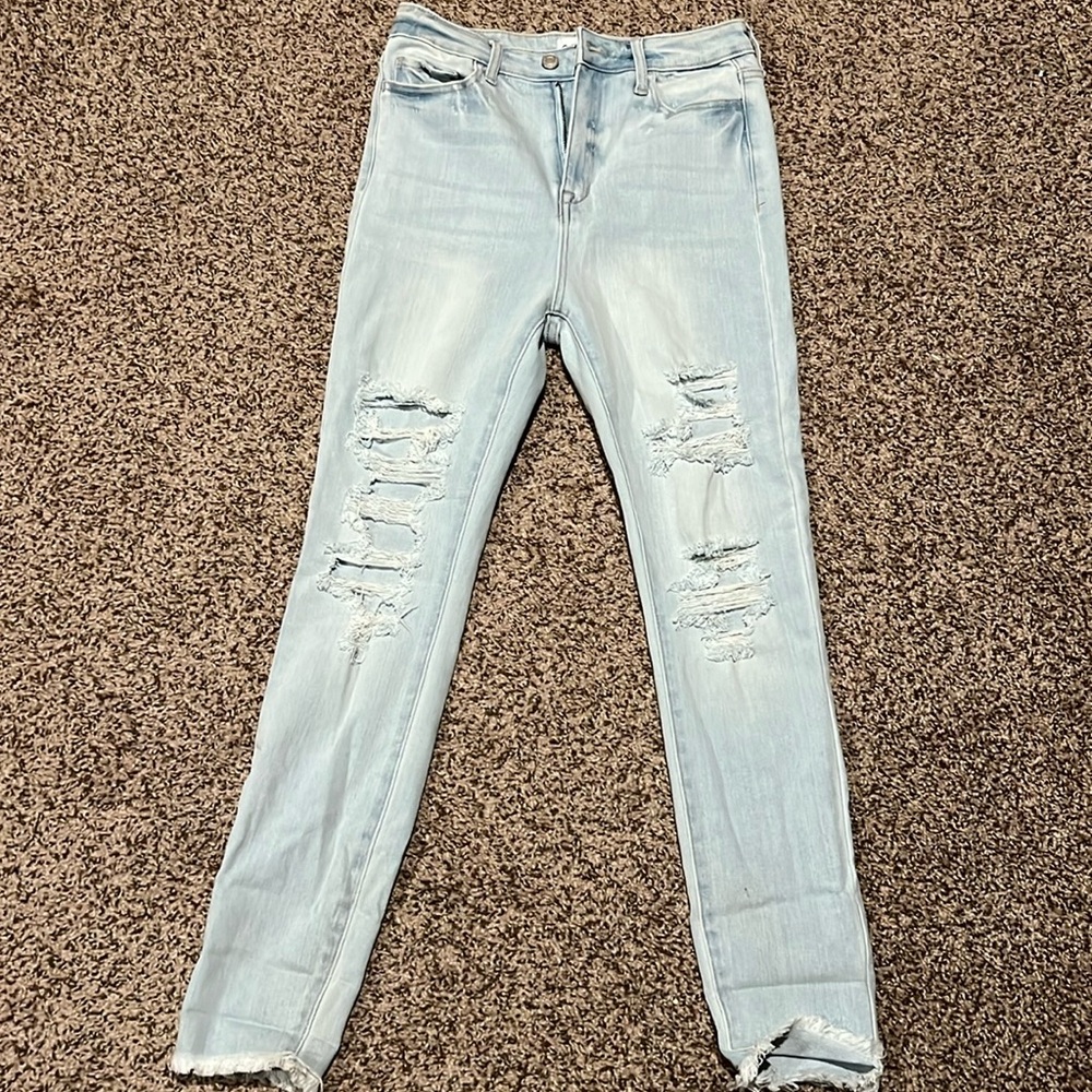 NWOT cello destroyed skinny jean